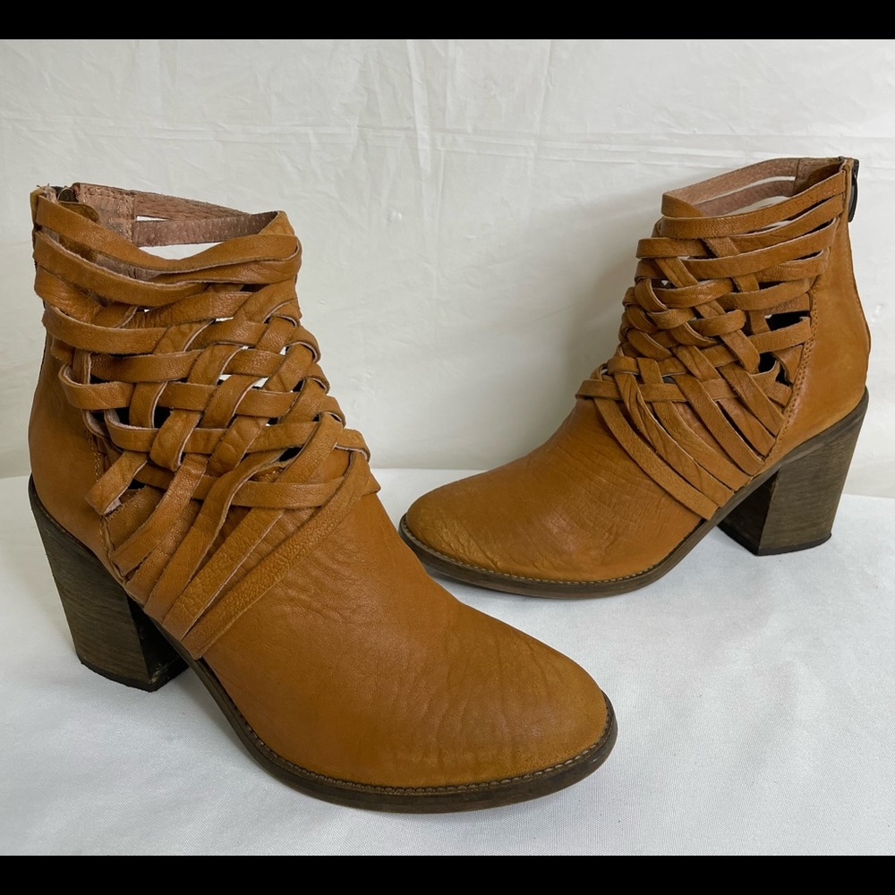 Authentic Free People Leather Ankle Boots sz 10